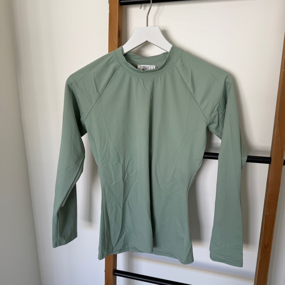 Minnow NWT UPF 50+ Rashguard Long sleeve Top Size Small Sage Green